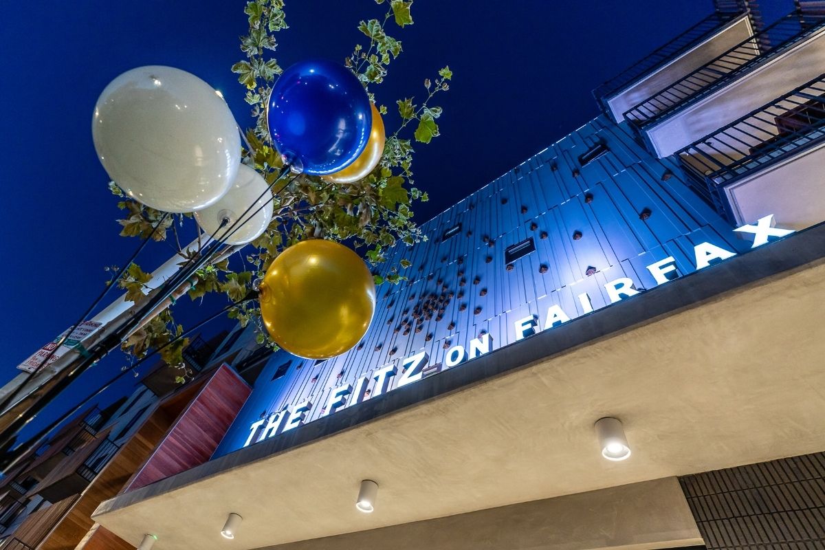 Front_exterior_of_The_Fitz_on_Fairfax_Apartments_in_West_Hollywood_at_night